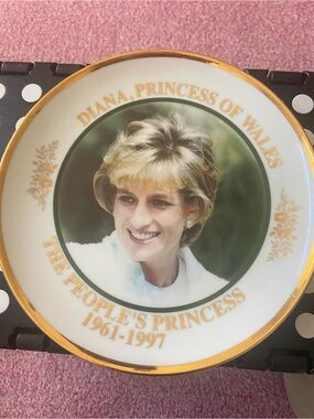 Commemorative Decorative Plate with Gold Trim